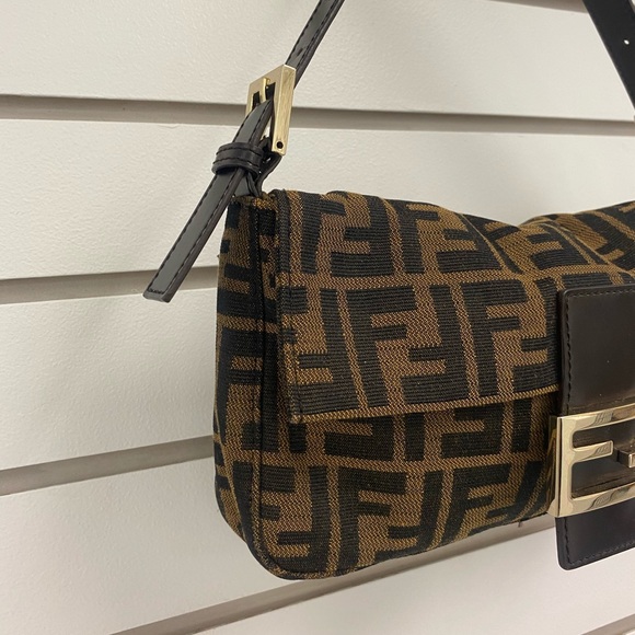 AUTHENTIC FENDI ZUCCA CLASSIC BAGUETTE - Picture 10 of 14